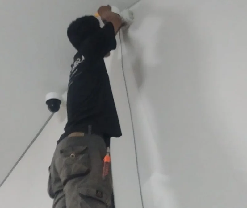 Tim CCTV Cibubur memasang CCTV di rumah Cijantung